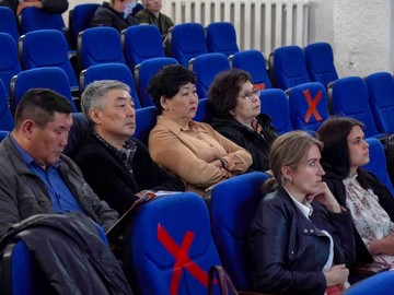 Стратегическая сессия «Общественное здоровье языком демографии» в Кижингинском районе